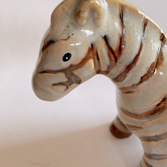 Ceramic Zebra Brown Planter - Picture 4 of 8